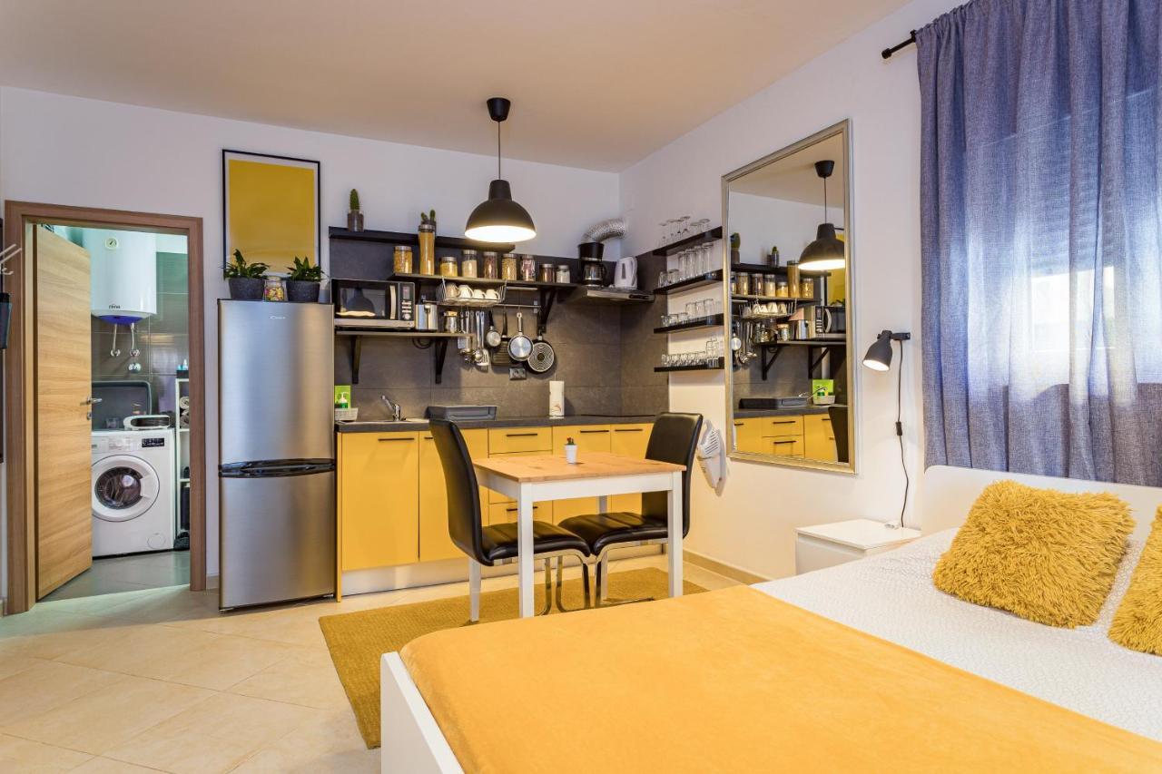 Studio Vita Julija Pula Luaran gambar